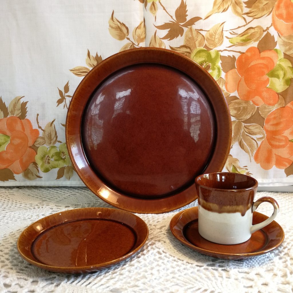 Pioneer Dinner Set - Vintage Recycled